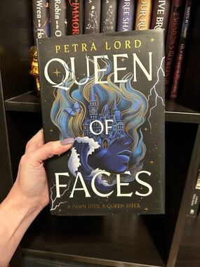 Queen of Faces sprayed edge edition